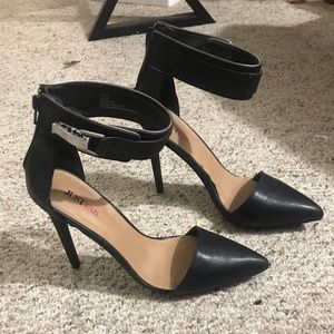 High heel sandals